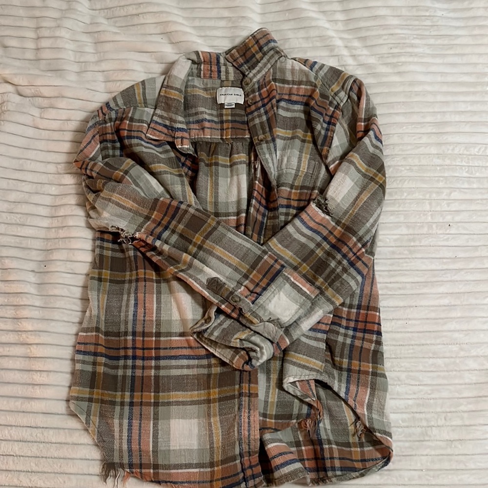 American Eagle ripped green flannel women’s
